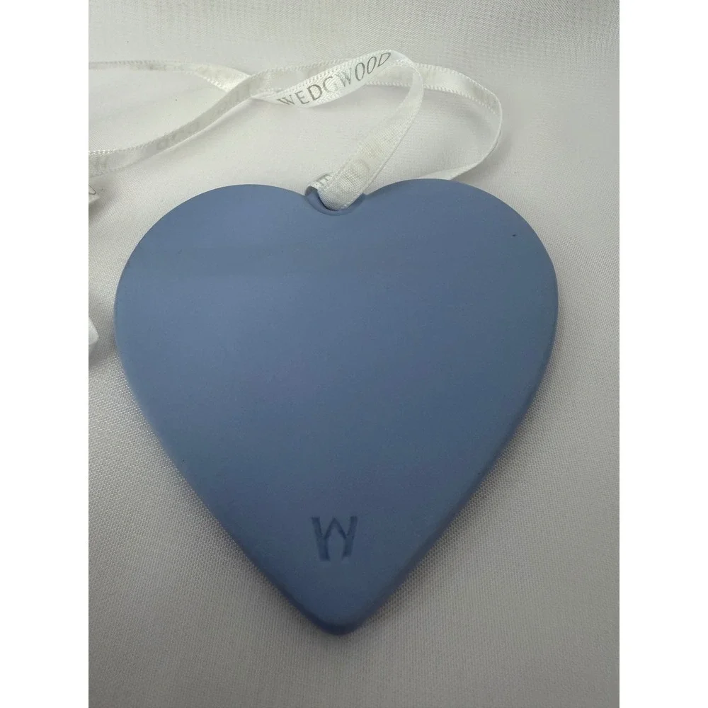 Wedgwood Jasperware Blue and White Heart Ornament Gingerbread Star Bas-Relief